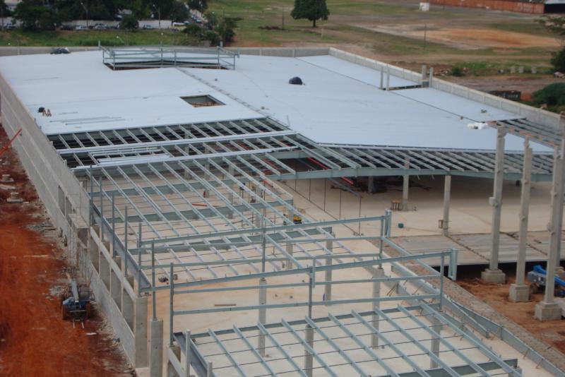 TIPOLOGIA DA EDIFICAÇÃO : SHOPPING CENTER – COBERTURA METÁLICA BURITI SHOPPING – MOGI GUAÇU-SP